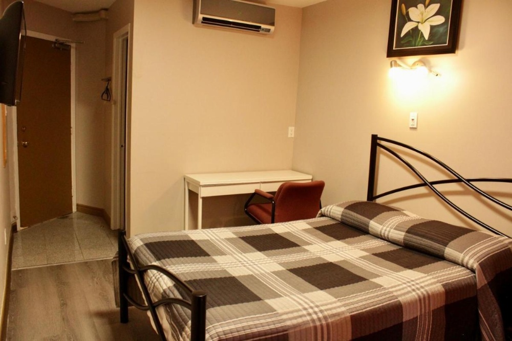 Room image 4